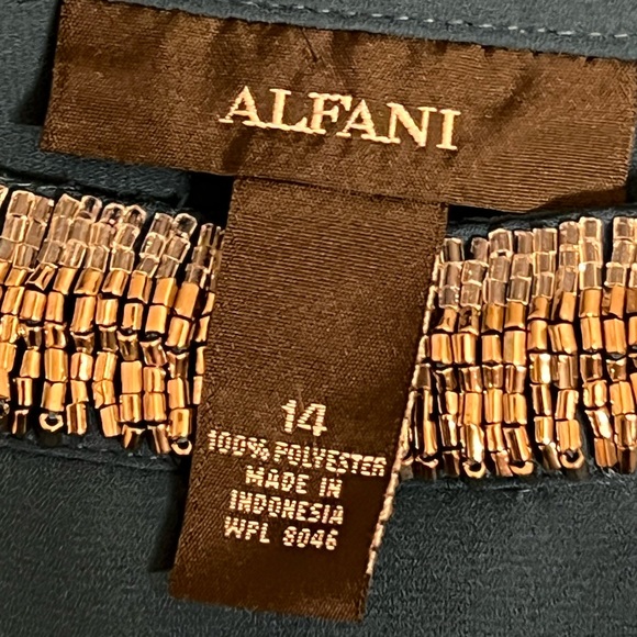 NWOT ALFANI Beaded Blouse Top Women's Size 14 - Picture 4 of 4